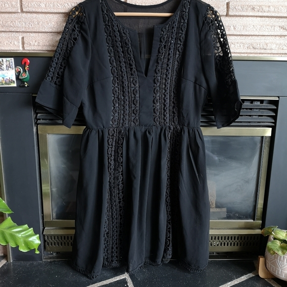 Beautiful Black Tunic - Picture 1 of 4